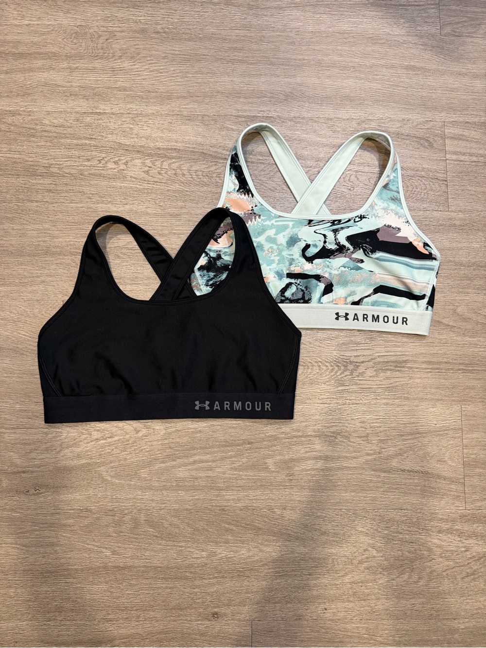 Under Armour Black Sports Bra + Marble Mint Print Set